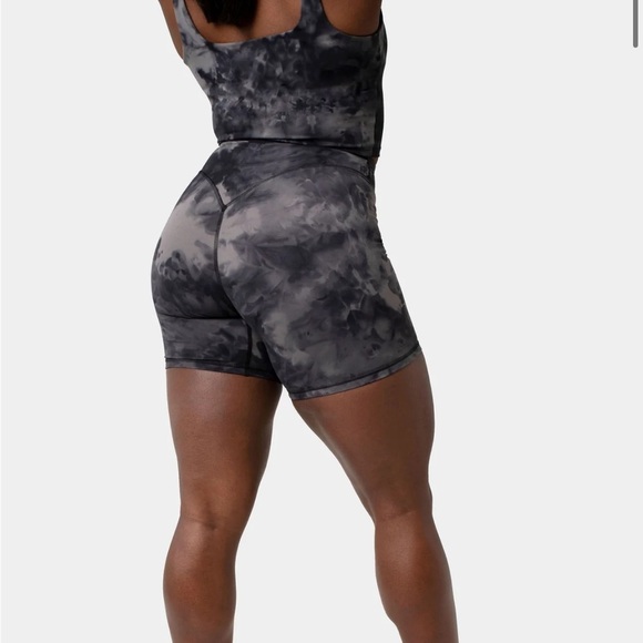 Kamo Fitness Ellyn Shorts 6" - Black Tie Dye black & grey medium spandex biker - Picture 1 of 10